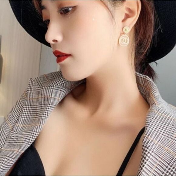 New Gold White Pearl Earrings EarRing - Picture 8 of 8